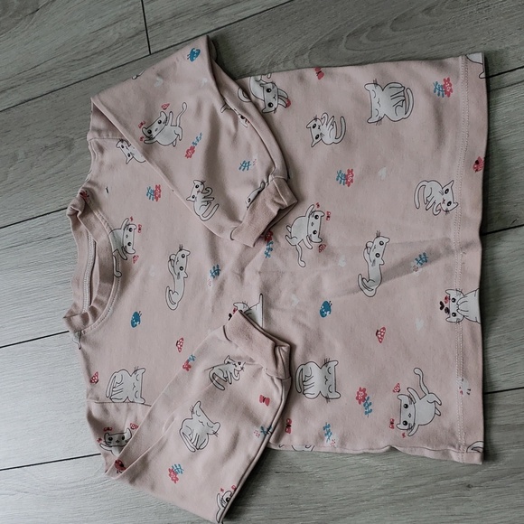 3/$55 Set of 2 Girl's pjs - Picture 2 of 16